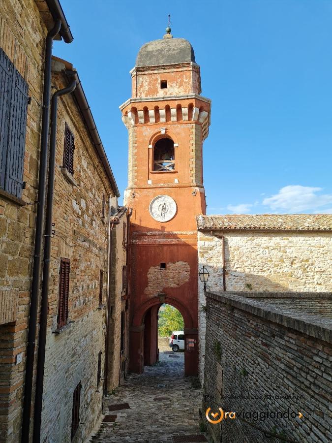Locanda Del Castello Frontone Exterior foto